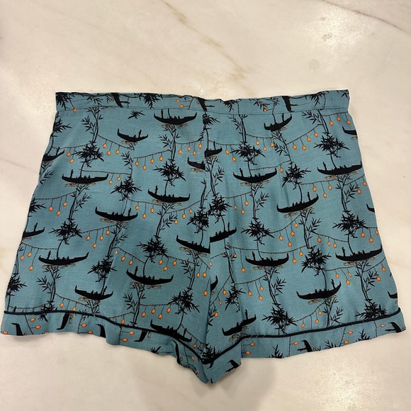 TOPSHOP size 8 shorts. - Picture 4 of 4